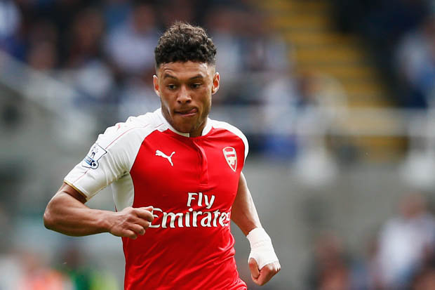 Oxlade-Chamberlain out for a few weeks, fit for Euros