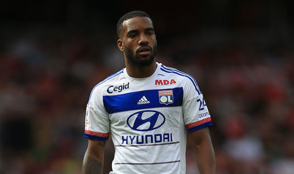Wenger promises to keep transfer plans ‘secret’ after Lacazette snub