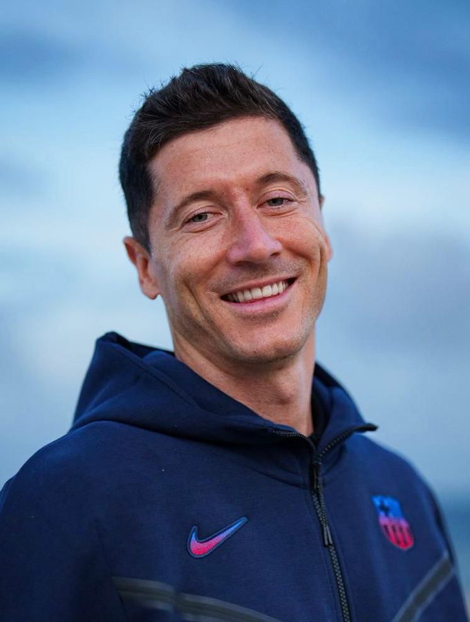 What Shirt Number Will Lewandowski Wear At Barcelona 1 - Isoccerng