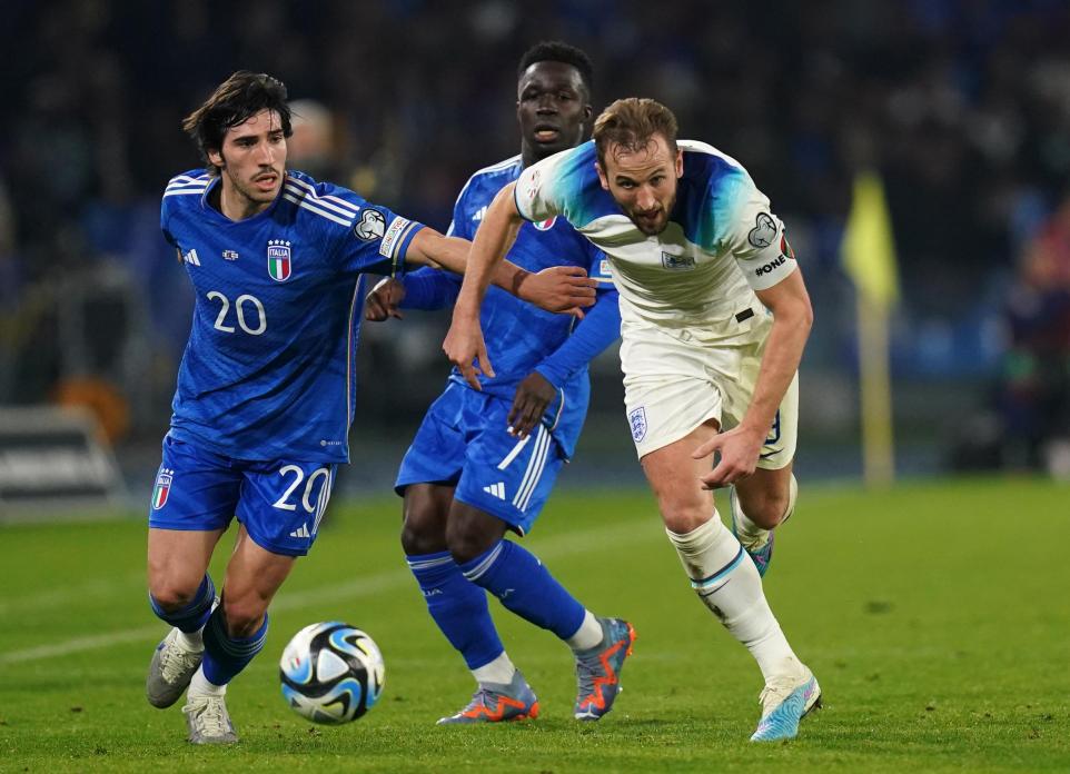 Newcastle Open Talks With AC Milan Over Sandro Tonali